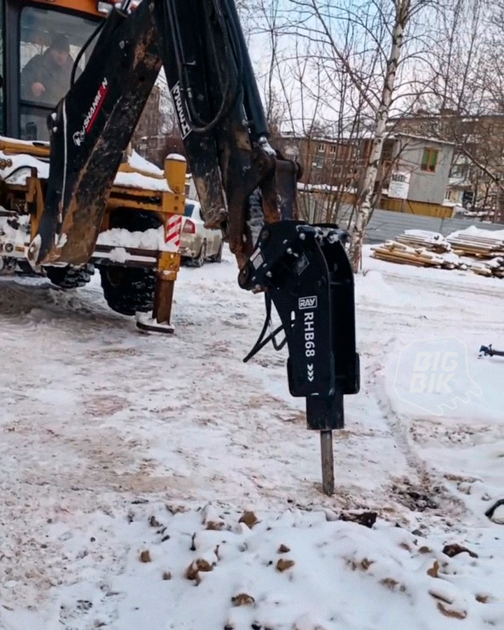 Гидромолот RAY RHB68 и экскаватор-погрузчик Shanmon